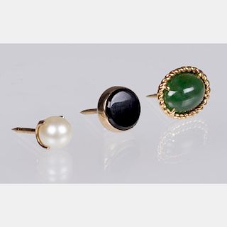 An 18kt. Yellow Gold and Jade Tie Pin,
