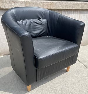 Black Leather Club Chair 