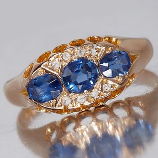 NO RESERVE, SAPPHIRE AND DIAMOND RING