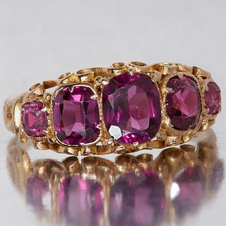 NO RESERVE, ANTIQUE 5-STONE AMETHYST RING