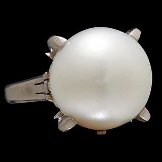 SOUTH SEA PEARL SOLITAIRE RING