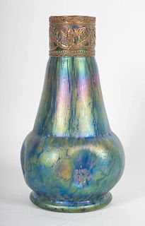 Iridescent art glass vase