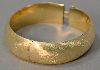 14K gold bangle bracelet, 26.3 grams.