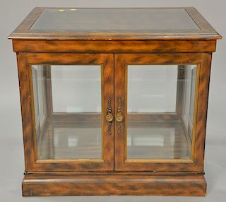 Curio cabinet with two doors, table model (case only, no table)