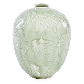 CLIFF LEE Carved porcelain vase
