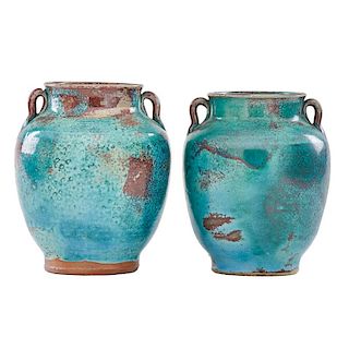 JUGTOWN Two Chinese blue urns
