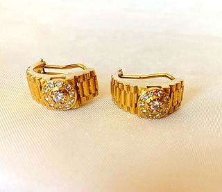 MAGNIFICENT FRENCH PAIR OF 18K YELOW GOLD DIAMOND EARRINGS ''