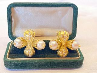 MAGNIFICENT 18K GOLD DIAMOND PEARL PAIR OF EARRINGS BY DORIS PANOS