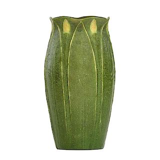 GRUEBY Vase with yellow buds
