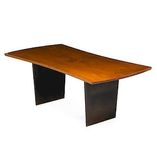 HARVEY PROBBER Dining table