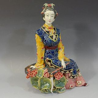CHINESE ENEMELED PORCELAIN FIGURE OF A BEAUTY SIGNED