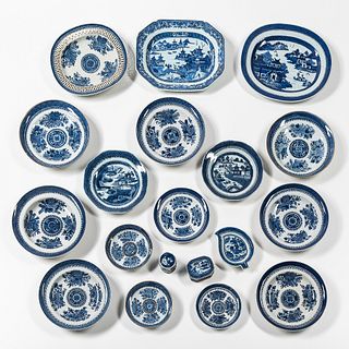 Nineteen Blue and White Export Porcelain Table Items