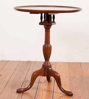 Kittinger Piecrust Pedestal Birdcage Table