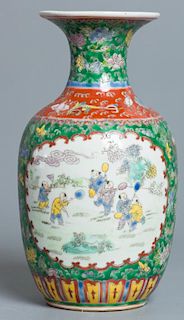 Qianlong Famille Verte Vase
