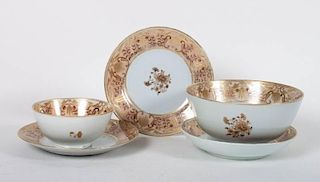 Five Chinese Export porcelain tea bowls & plates