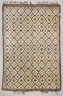 North African Rug, Early/Mid 20th C: 6'9" x 9'9" (206 x 297 cm)
