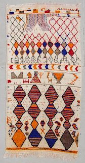 Vintage Moroccan Rug: 4'8" x 8'11" (142 x 272 cm)