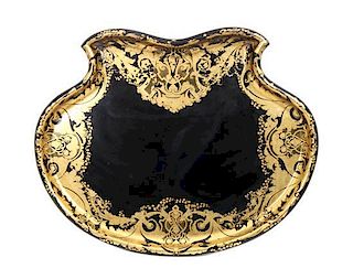 A Victorian Chinoiserie Gilt Paper M‰chŽ Lacquer Tray Height 23 x width 31 inches