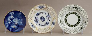 Three Pieces of Meissen Porcelain, 20th c., consis