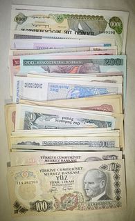 LOT OF 71 MIXED FOREIGN CURRENCY  CU