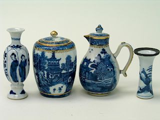 Group of Chinese Blue and White Porcelain Pieces, 18th / 19th Century.