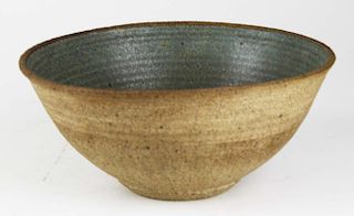 mid-century Karen Karnes (VT) studio pottery bowl, signed reverse K/ K on base, dia 10.5”, ht 4.5”