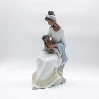 A Mother's Embrace 1006851 - Lladro Porcelain Figurine