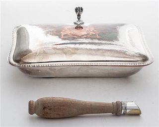 * An English Silver-plate Silent Butler, , rounded rectangular form with gardrooned border, handle detached.