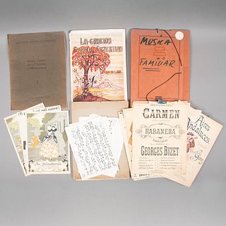 Libros sobre Música y partituras Méxicanas. Sones, Canciones y Corridos Michoacanos / Más. tema de la pelicula "Perro Mundo".Pzs: 89.
