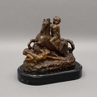 HERIBERTO MÉNDEZ Cabalgata del unicornio Elaborada en bronce con pátina café y base de mármol negro  Firmada  Detalles de co...
