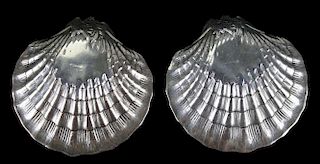pair of sterling seashell dishes with cherubs, approx 3¼"d. 4.3 troy oz. 2 pcs.