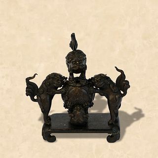 A fine XIX Century Chinese bronze