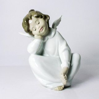 Angel Dreaming 1004961 - Lladro Porcelain Figurine