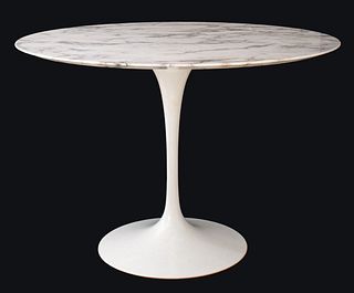 Eero Saarinen Knoll Studio Modern Pedestal Table