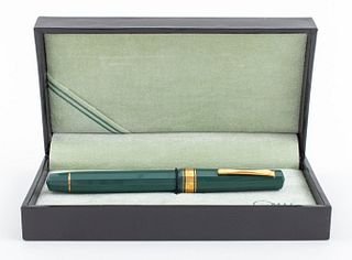 OMAS Italia '90 Green Resin 14K Gold Fountain Pen
