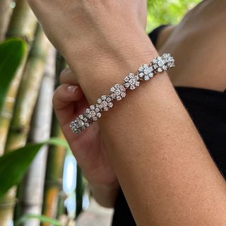 14k Diamond Flower BraceletÂ 