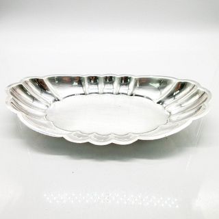 Revere Silversmiths Sterling Silver Scalloped Bread Tray 880
