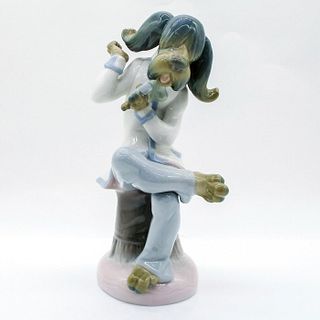 Dog Singer 1001155 - Lladro Porcelain Figurine