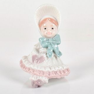 Doll 1006263 - Lladro Porcelain Figurine