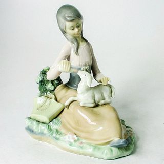 Little Bo-Peep 1001312 - Lladro Porcelain Figurine