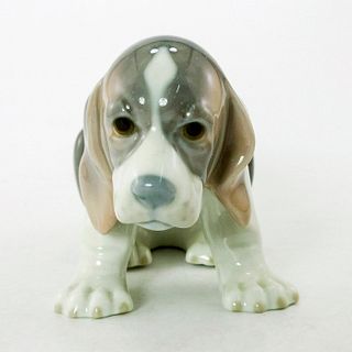 Beagle Puppy Sitting 01001071 - Lladro Porcelain Figurine
