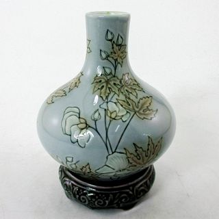 Little Vase 1001222.3 - Lladro Porcelain Figurine