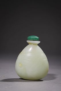 Qing Qianlong: A White Jade Snuff Bottle