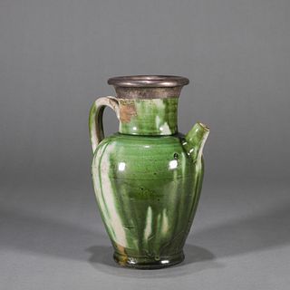 A Gongxian kiln green glazed porcelain ewer