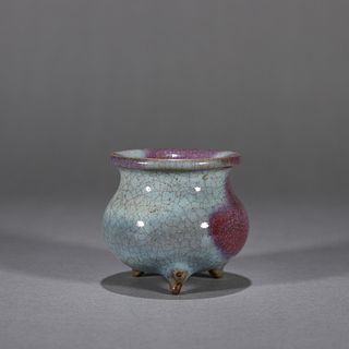A three-legged red spotted Jun kiln porcelain censer