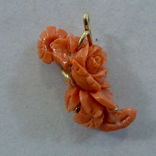 14K SOLID GOLD CARVED NATURAL RED CORAL ROSES PENDANT