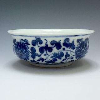 A BLUE AND WHITE FLOWER BOWL, KANGXI