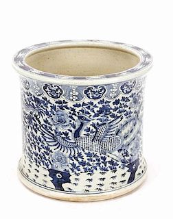 Large Chinese Export Blue/White Porcelain Planter