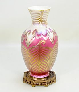Quezal Pulled Feather Lamp Base