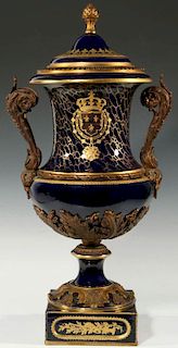 AN EXCEPTIONAL 19TH C. FRENCH PORCELAIN URN 24-INCHES